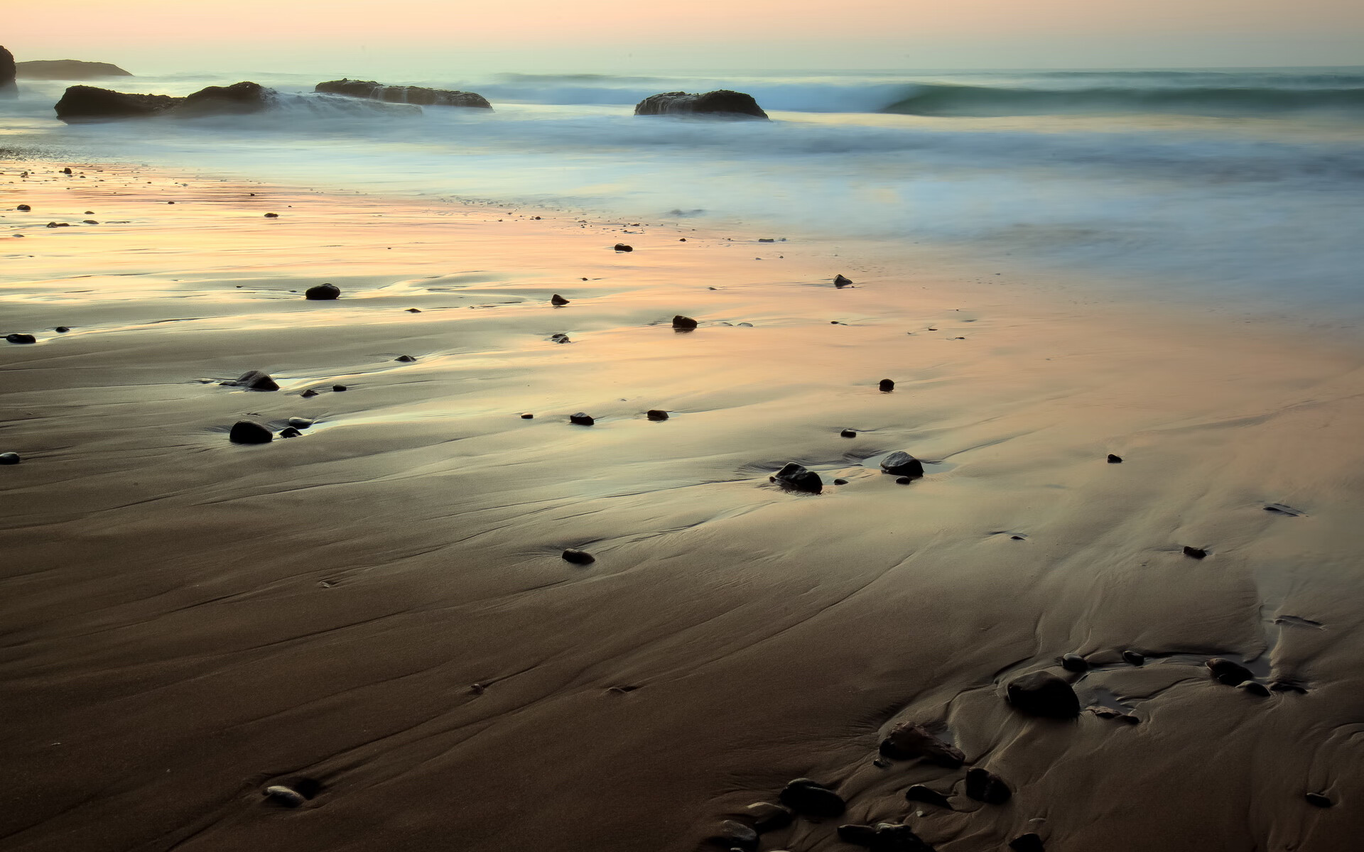 开云体育-卡利亚里遭遇球迷示威，俱乐部高层召开紧急会议，卡利亚里新球场开工没