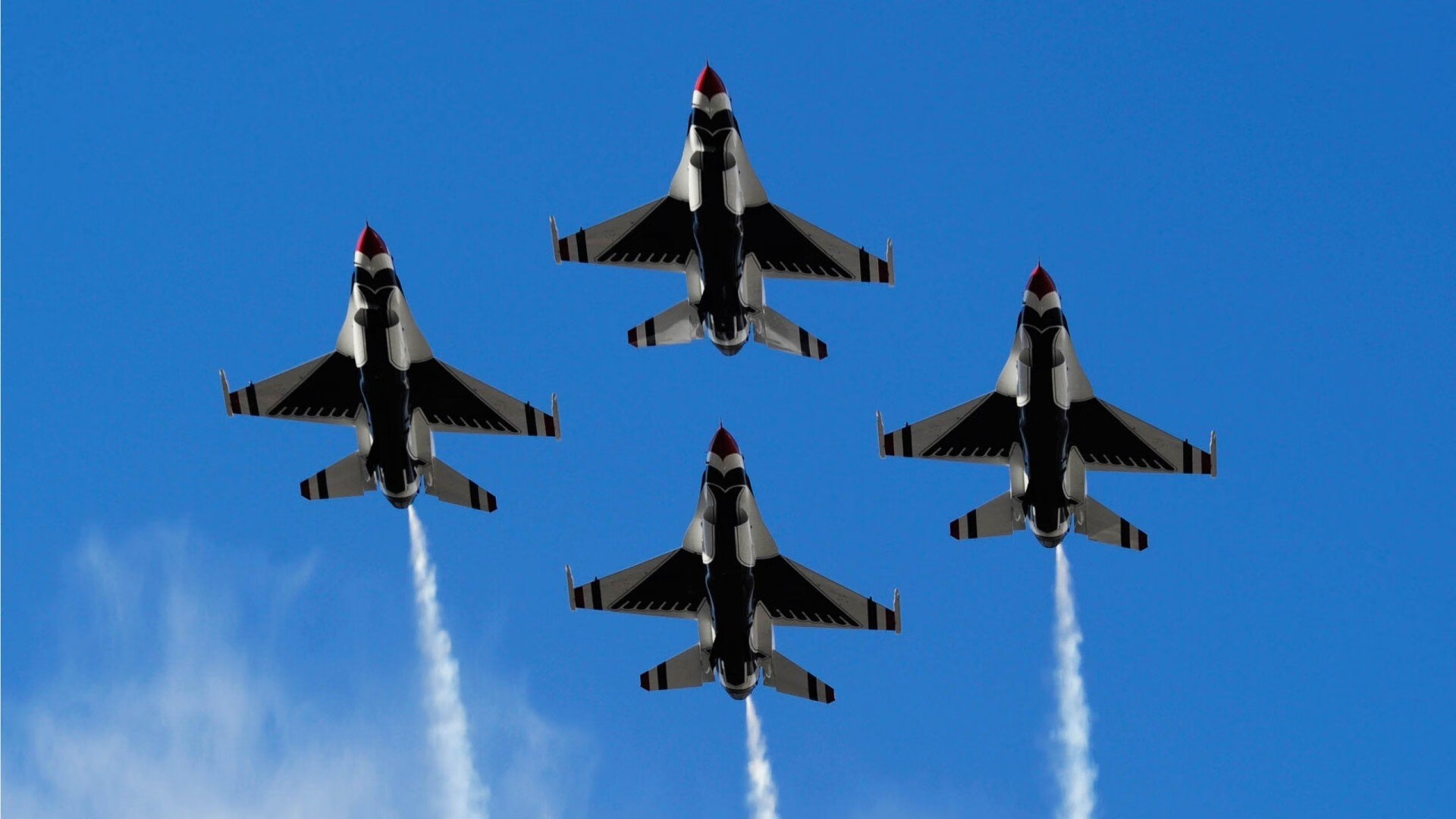 国足比赛防守策略分析,国足比赛防守策略分析怎么写