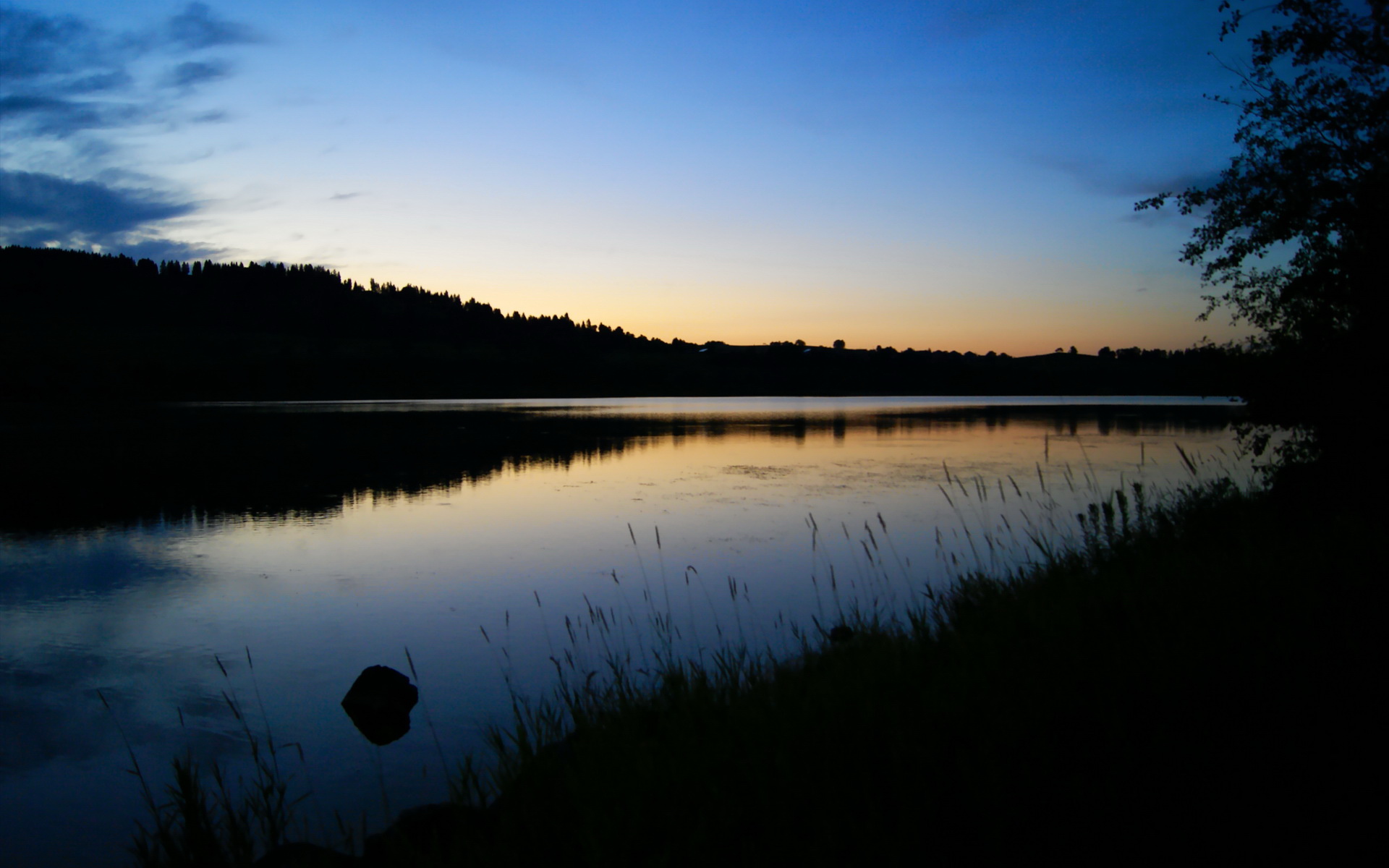 德甲球员肌肉疲劳监测与高强度训练周期管理,肌肉疲劳度怎么测