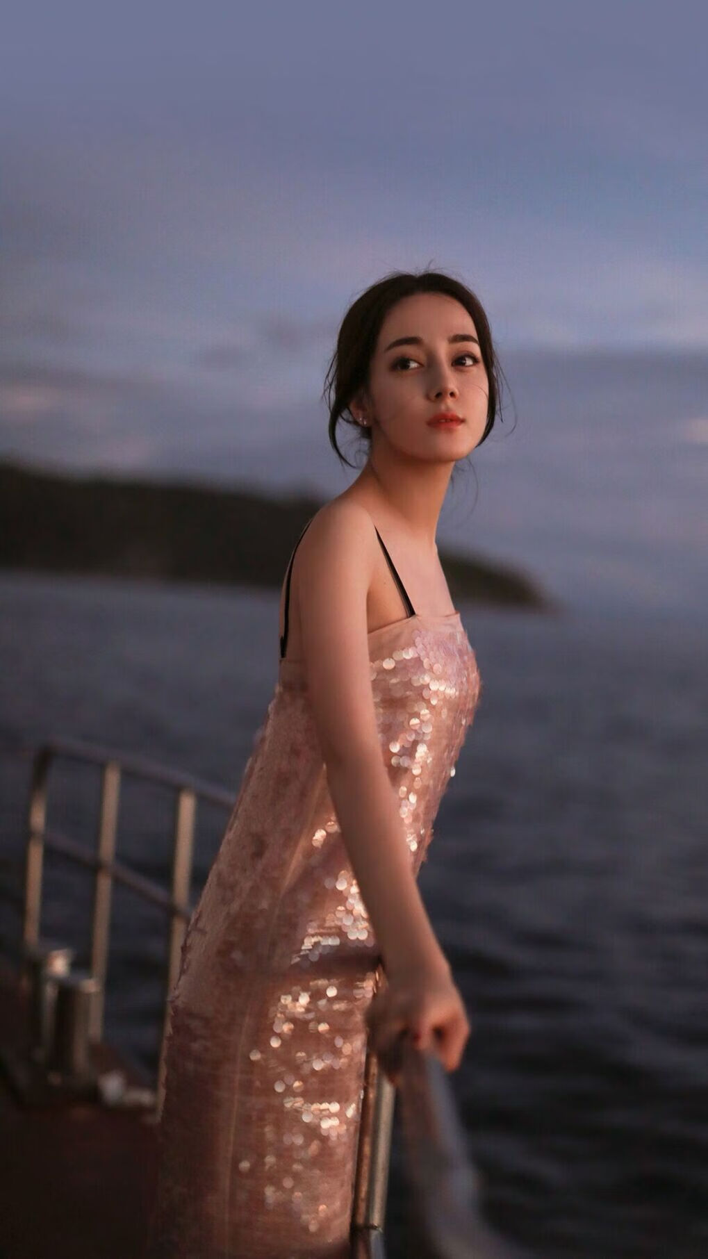 开云·体育官网APP下载-羽毛球赛场年轻选手表现抢眼，羽毛球年轻人